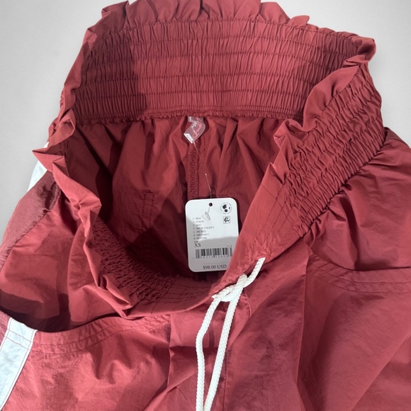 FP Movement Champ Is Here Pants NWT in Sour Cherry – Size XS - Picture 4 of 9